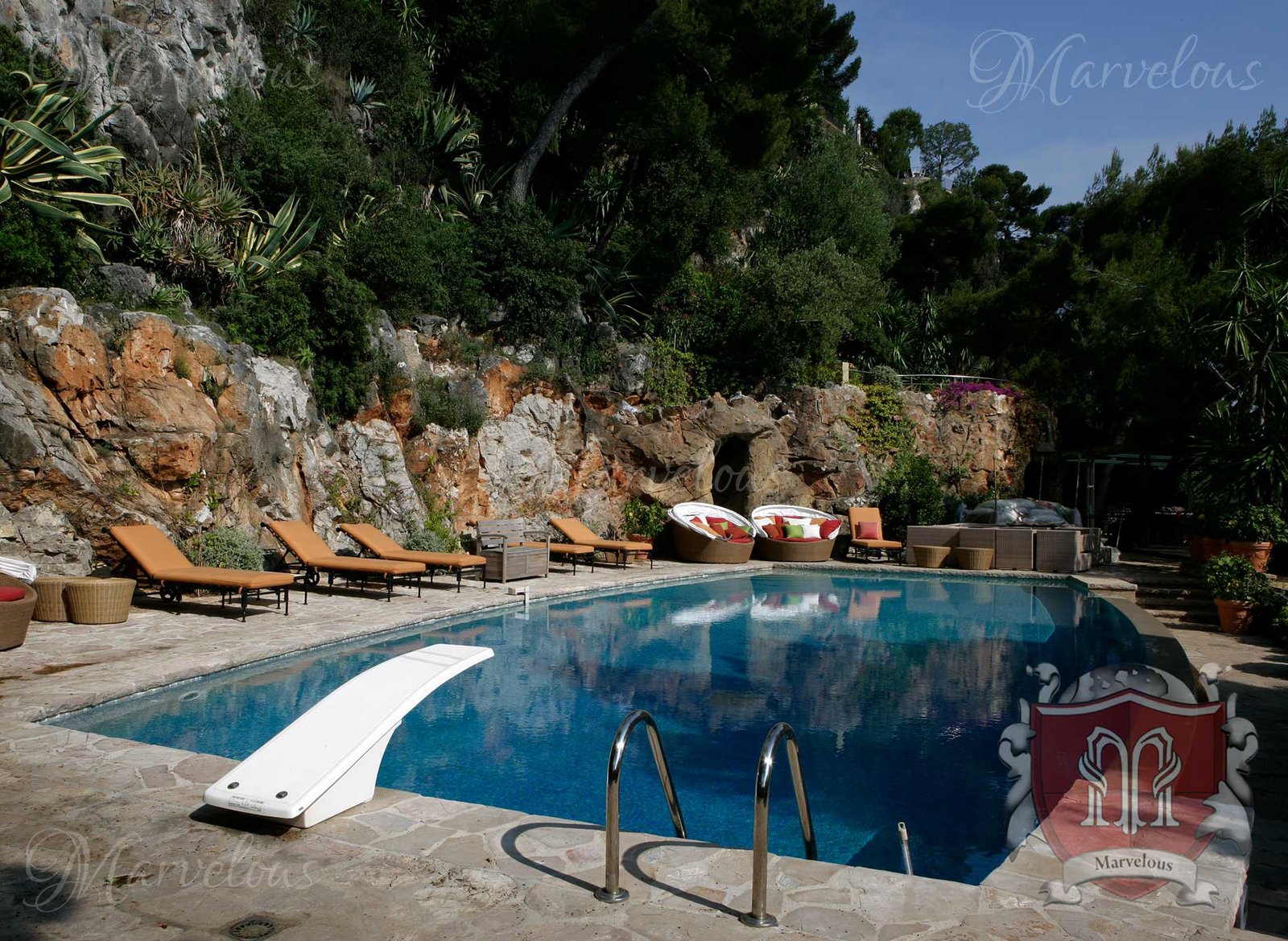 Marble Pool Mosaic: Bella Pietra