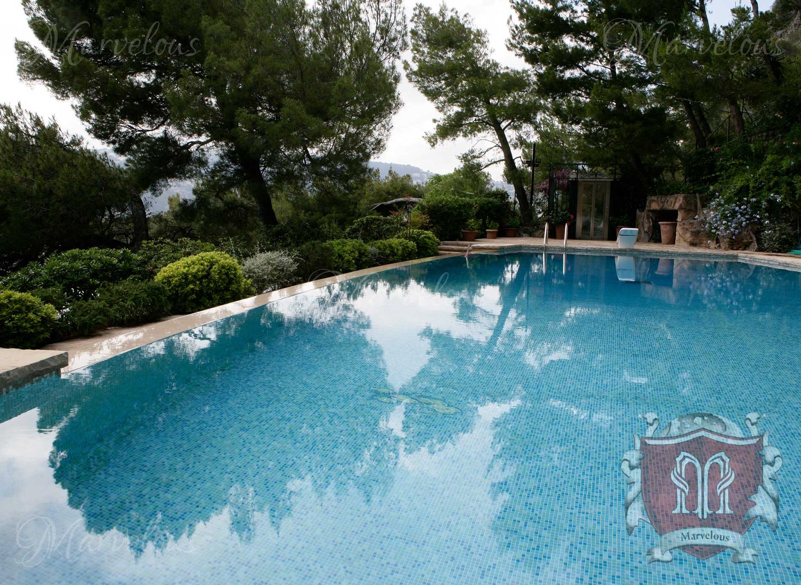 Marble Pool Mosaic: Bella Pietra